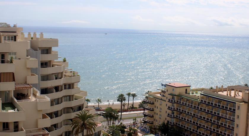 Benalbeach 09 Apartment Benalmadena Bagian luar foto